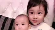 星二代走秀！李小璐甜馨、董璇小酒窝母女好甜，赵文卓女儿获赞