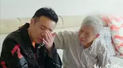 3岁丧父靠姐养大，逆袭成明星后反哺家人，他经历了什么