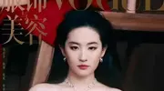 拔出萝卜带出泥！刘亦菲的国籍问题，暴露了一个“小圈子”的恶俗