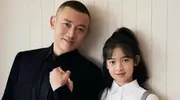 “嘴巴不好看”太给颜值减分了，佟大为女儿高挑貌美，嘴型拖后腿