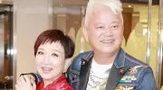 染发之王陈百祥，爱妻如命74岁还接吻，黄杏秀港风穿搭温婉吸睛