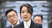 金建希被抓，首现“前总统夫妇同时被捕”，韩国又可以“申遗”了