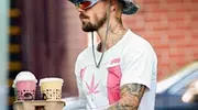 海莉？比伯携贾斯汀出街：大女主气场强，迁就见默契