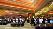 澳门赌场公关曝惊人猛料：天王为寻刺激豪赌半年，明星导演是常客