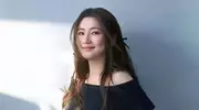 当生育挣脱婚姻枷锁：四位女星用新式活法改写母职定义