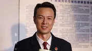 演反派再次爆红！相亲认识妻子，15年零绯闻，一起陪老母亲抗癌！