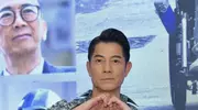 天王嫂近况曝光！挺八个月孕肚接送女儿往返学校，被赞肥胎不肥人