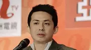 48岁盛品儒临终一幕：妻子放最爱老歌，发小强忍眼泪默默陪伴