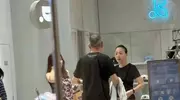 宋丹丹一家三代逛街，婆媳抢着买单，巴图和继父关系很好