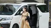 方媛三胎怀儿子，生活质量迅速提高，肚大如萝，坚持接女儿上下学