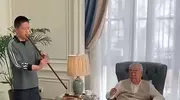 范曾继子再晒父母恩爱照，疑似挑衅徐萌一石二鸟，范晓慧输得彻底