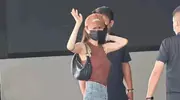 杨幂现在也太瘦了吧，身材比例虽好但平平无奇，就连翘臀也消失了
