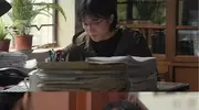 不懂穷人别乱拍！看央视《归队》，才知“假穷人”有多离谱！