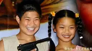 二十年后嘎子英子重聚，两人走不同路线，谁远远落后？