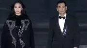 赵文卓带女儿走秀引关注，姑娘高挑有气质，宛如英气版黄圣依