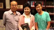 62岁毛阿敏与63岁董文华现况对比：一个豪门守寡，一个风采依旧