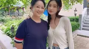 明星月嫂发林允合照引“生子”猜测，本人辟谣后清空社交账号