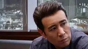 吃姐姐奶水长大，从未忘本的于和伟，如今走上了唐国强的“老路”