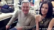 赵本山巅峰时期有多牛？怀抱美人都不算，还有女星当众下跪拜师