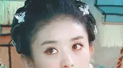 赵丽颖饰演的鲤鱼精，轻盈可爱，古灵精怪
