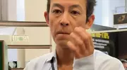 陈冠希参加活动状态差，皮肉下垂皱纹明显，网友感叹不如谢霆锋