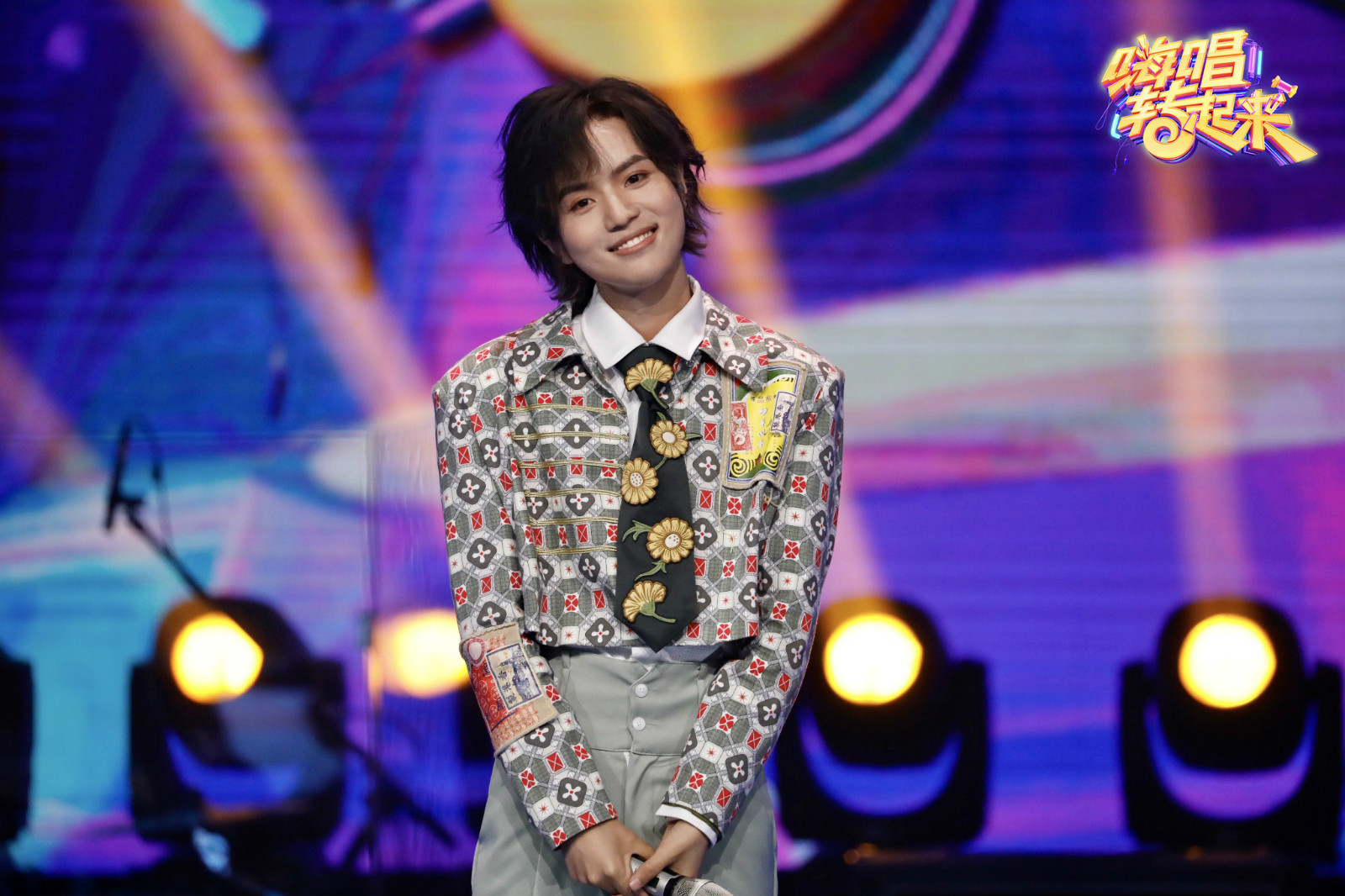 尹毓恪空灵版《七子之歌》祝福澳门回归 《嗨唱转起来》展仙嗓魅力