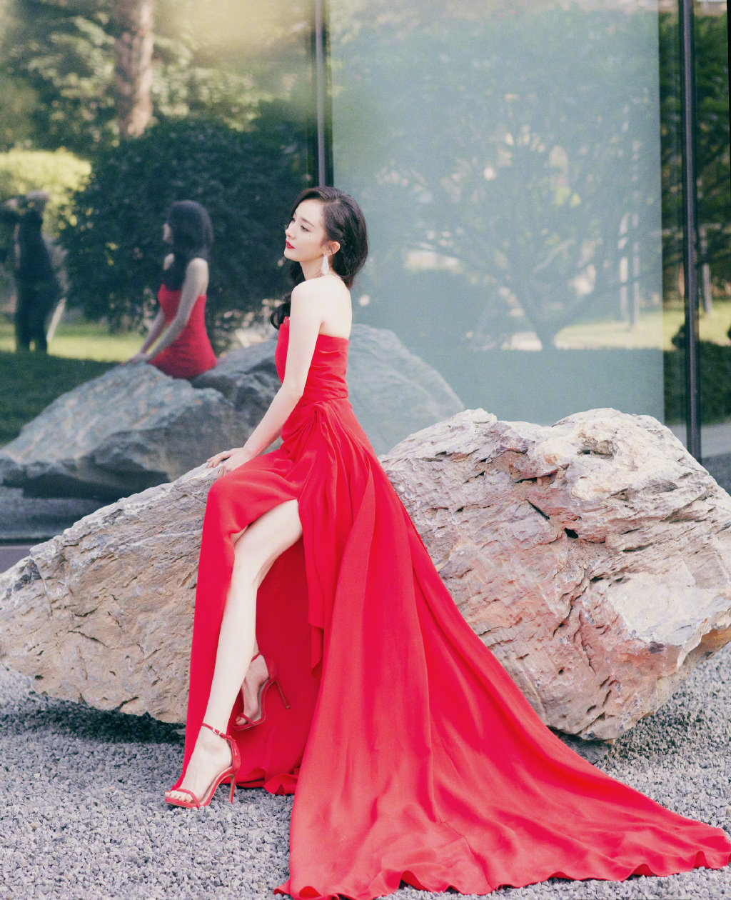 刘亦菲 红色礼服裙子美女iPad平板电脑壁纸_图片编号331854-壁纸网
