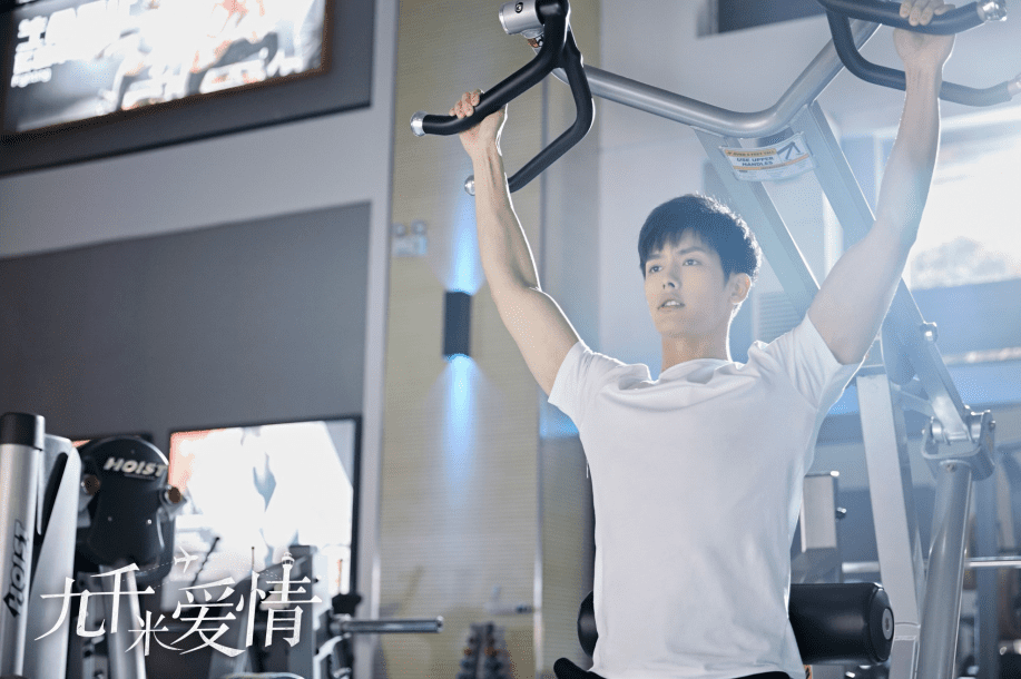 王以纶 九千米爱情 热播飞身营救展现超a男友力 360娱乐 王以纶 九千米爱情 热播飞身营救展现超a男友力 360娱乐