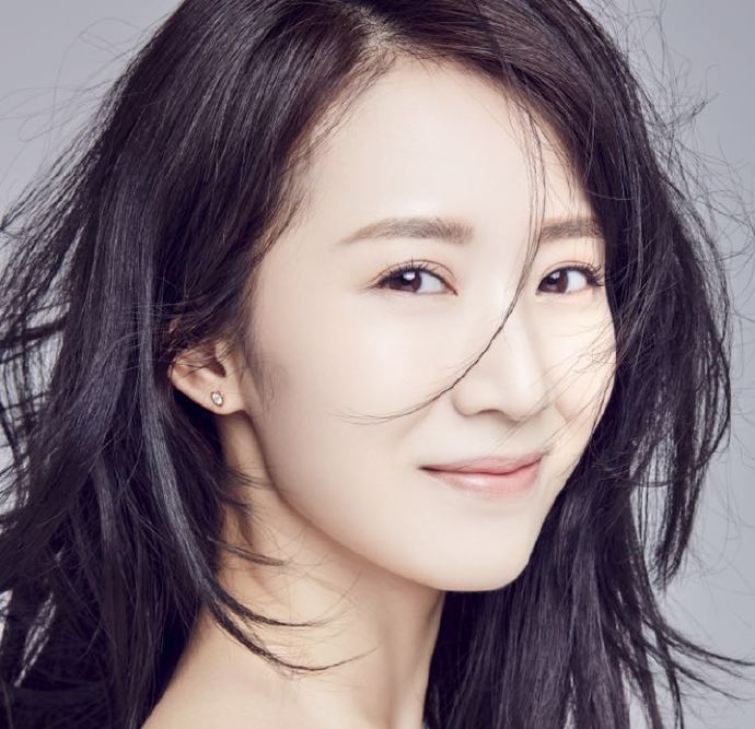 "李念回复了一个害羞的表情默