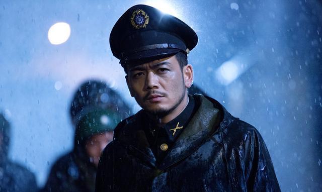 杨烁用破锣嗓子一鸣惊人揭秘他为何备受主流媒体认可