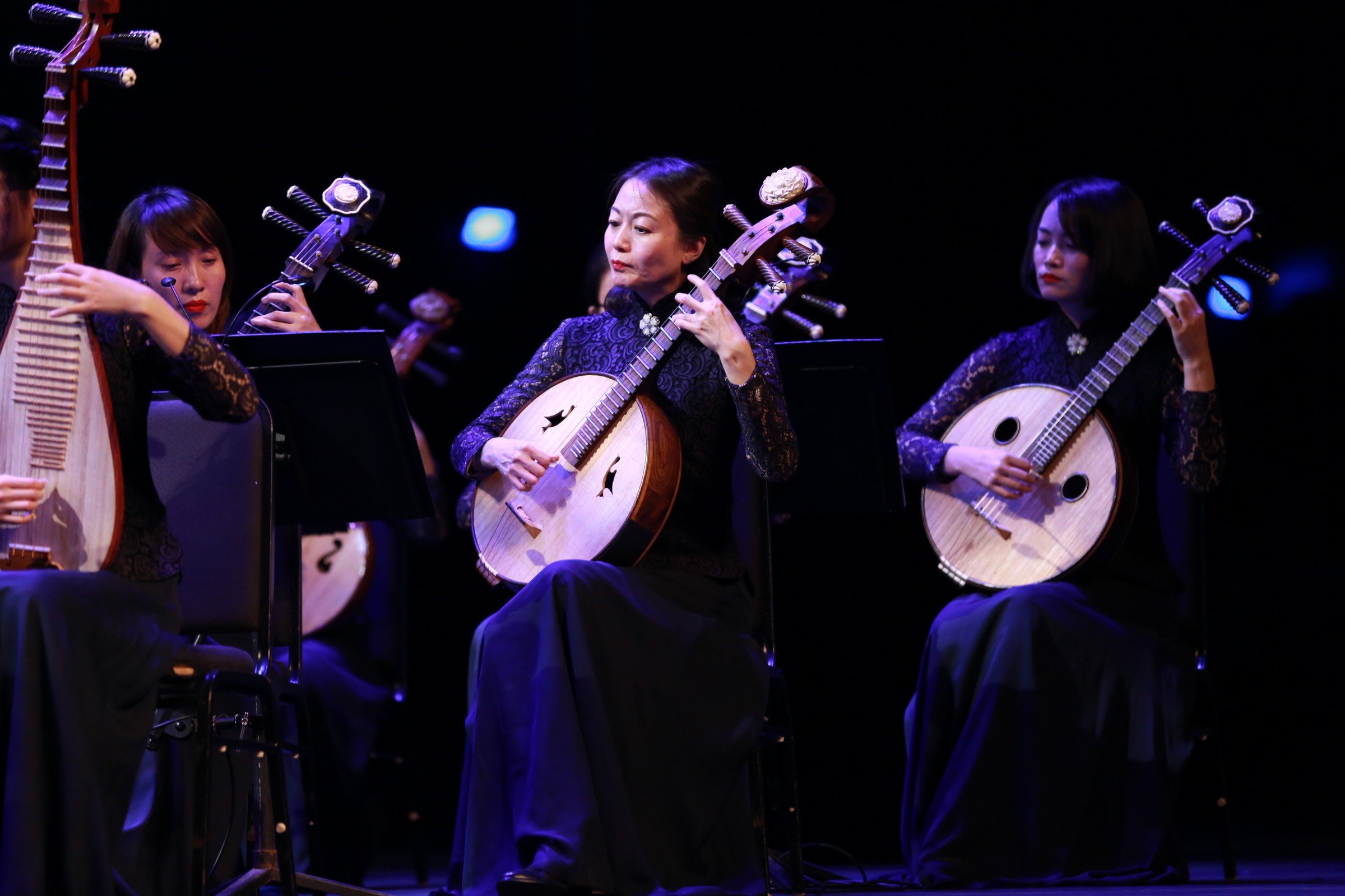 《上海奥德赛·外滩故事》广州上演 民乐国际化的创新表达