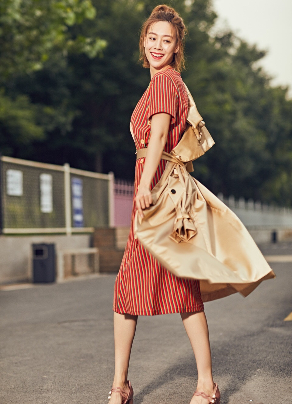 张雅蓓《那座城这家人》展现细腻演技 与前辈合作毫不露怯