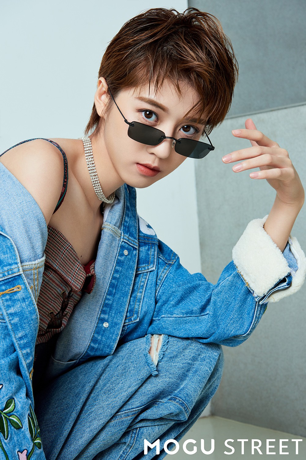 要帅气不要仙气!李凯馨短发时尚大片超a的