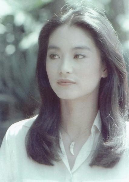除了蔡少芬这些香港女星年轻时也令人惊艳