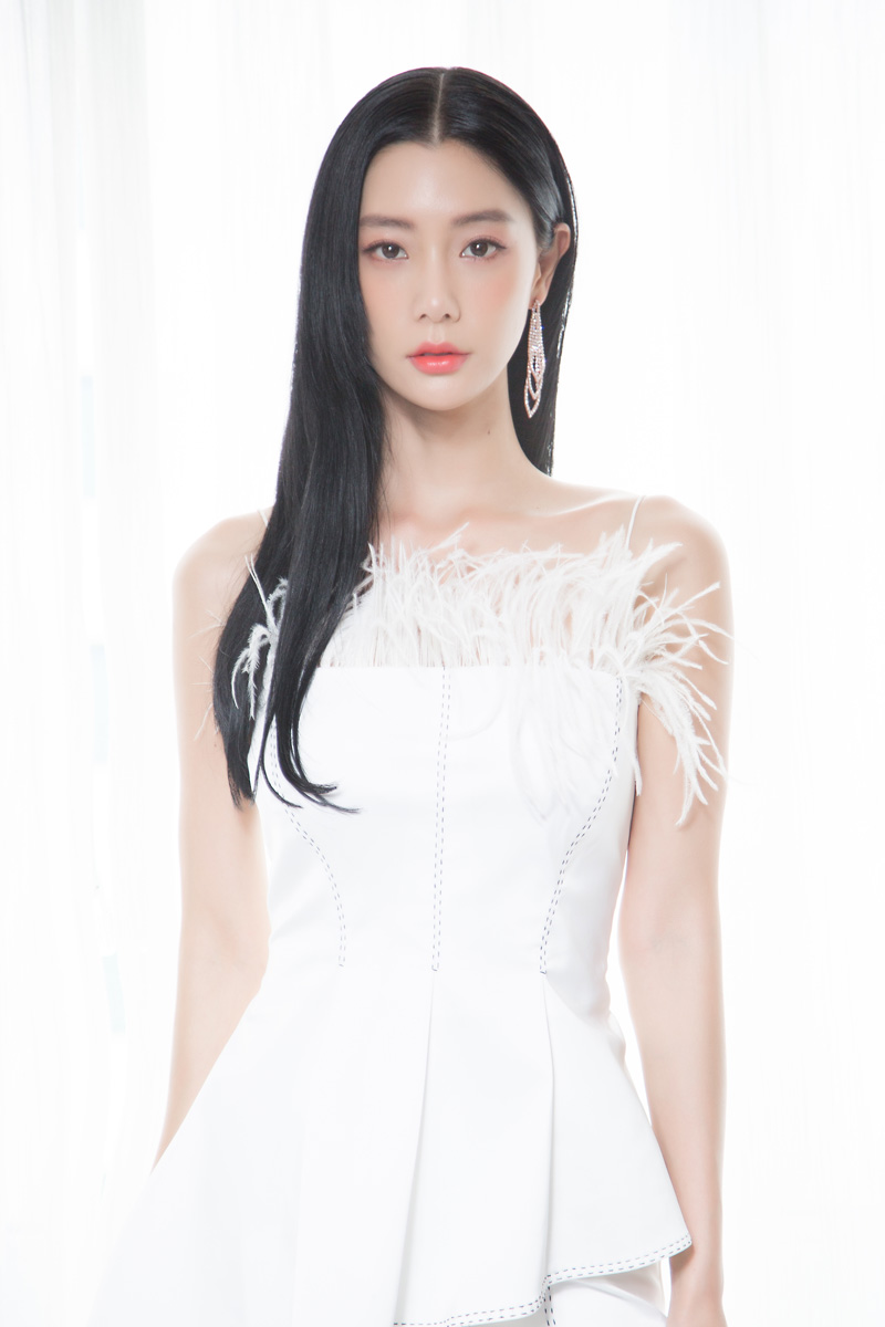 女郎yoyo而被观众所熟知,而后又出演了《胖子行动队》里可爱的金秀珠