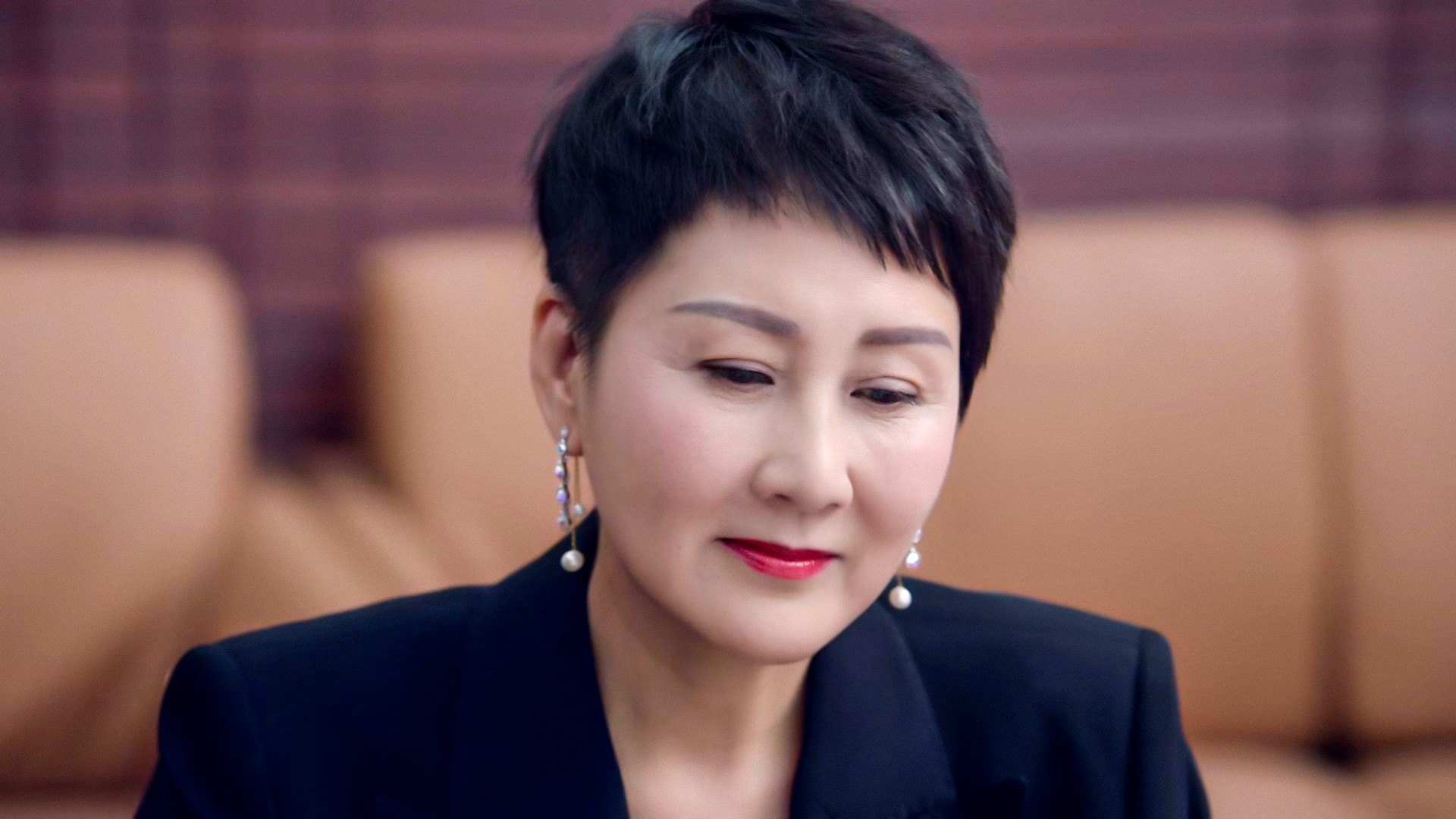 张凯丽《完美关系》霸气来袭 国民妈妈颠覆印象气场全开 - 360娱乐，你开心就好