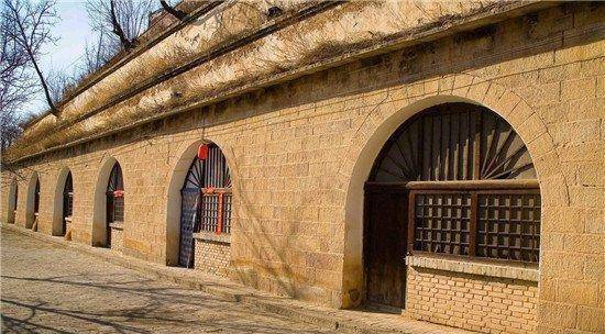 陕西窑洞生活的老人 一辈子也没进过城与世隔绝. - 360娱乐,你开心就