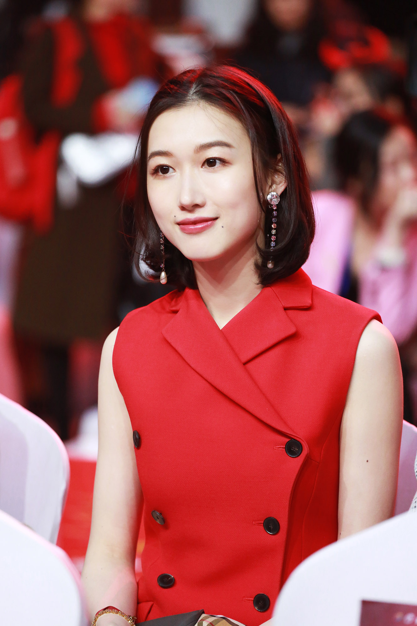 那些女人主创受邀出席电影节谢林彤亮相闭幕式红毯