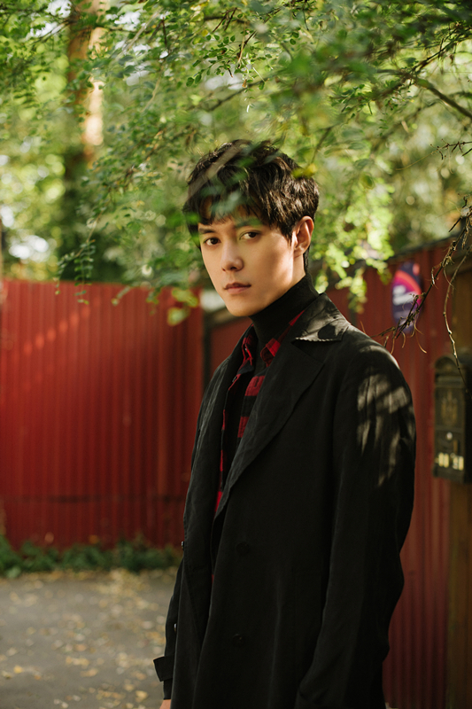 张超街头写真率性不羁绿意盎然间寻找诗意心情