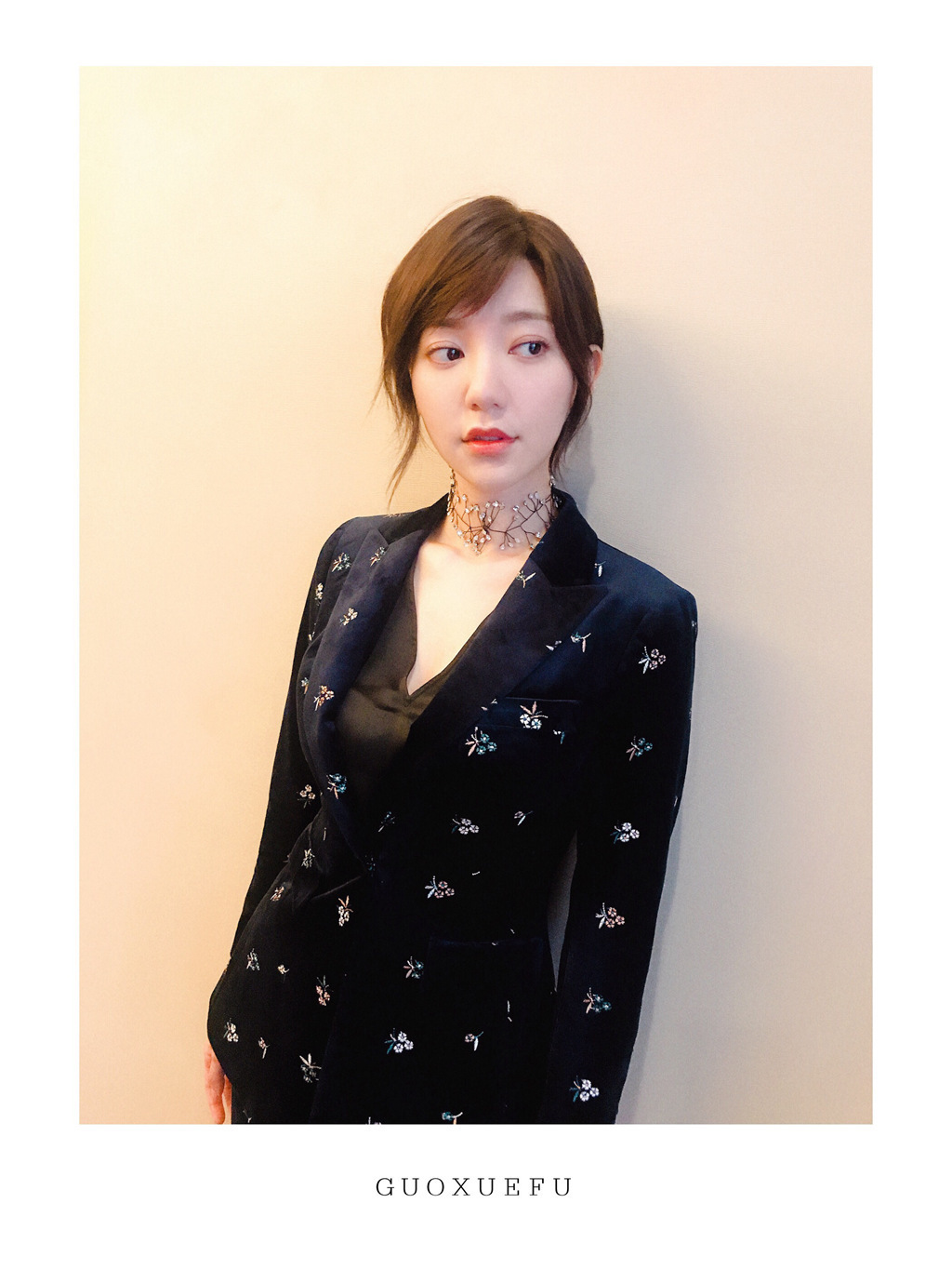 郭雪芙出席电影《古窑迷踪》发布会 首次挑战惊悚题材引期待