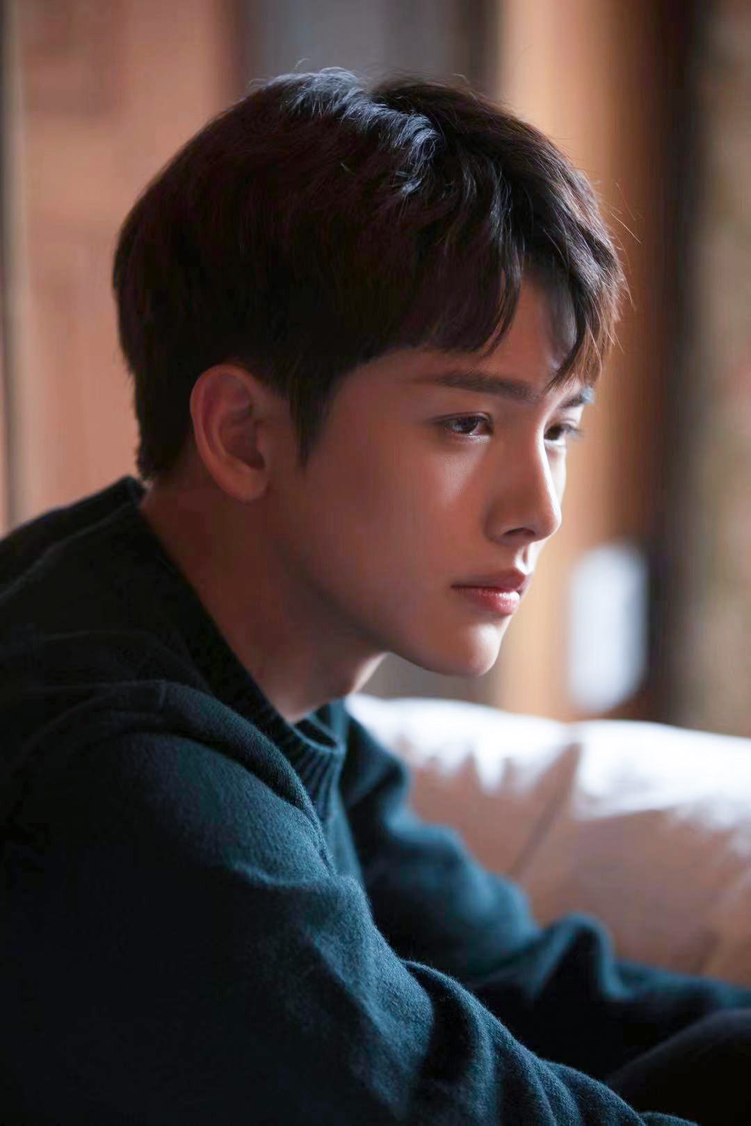 王以纶新剧《半是蜜糖半是伤》开机 变身IT男上演励志创业故事 - 360娱乐,你开心就好