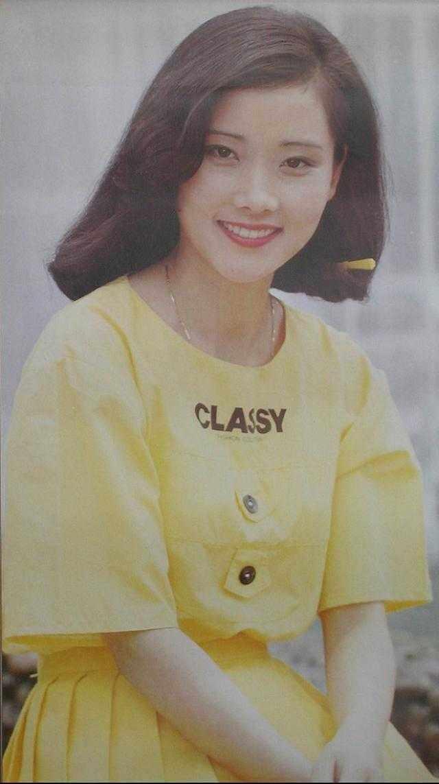 51岁江珊和55岁何赛飞生活照网友没动过刀子的脸老了也很美