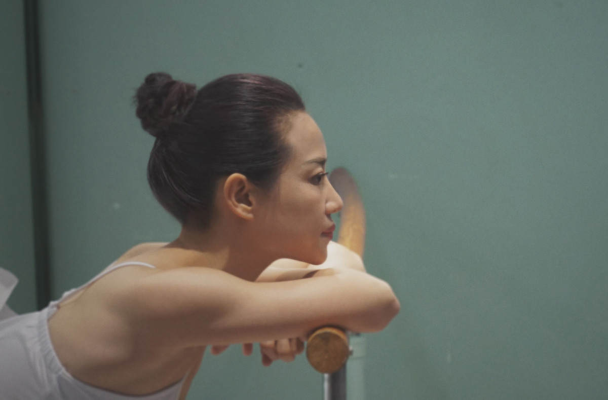 谭卓芭蕾剧照曝光揭角色心酸前史