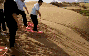 搞笑gif:大哥,别那么急吗,总会下去的 - 360娱乐,你开心就好