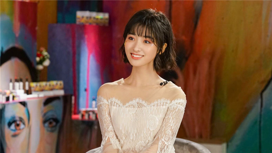 沈月口红王子首度亮相奇妙化妆台脑洞十足