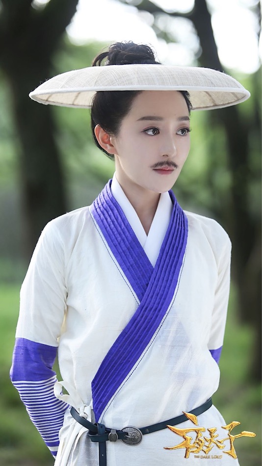 电视剧《夜天子》中,王紫潼饰演的展凝儿是明朝贵州东南展氏土司的大