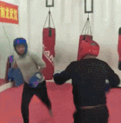 搞笑gif: 终于知道为什么上班会迟到了! - 360娱乐,你开心就好