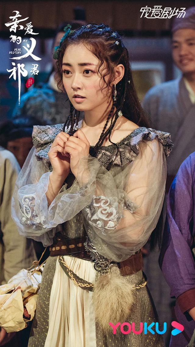 张悦楠已经出演过很多影视作品,最早给大家留下深刻印象的二次元电影