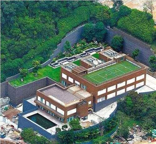 论明星富裕程度,林青霞的豪宅同样引人注目.