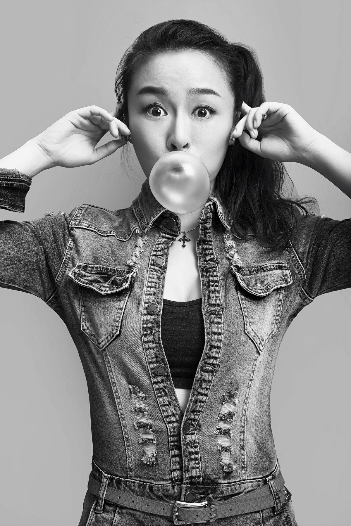 力上加力王奕丁出席十大金曲颁奖盛典一人狂揽三大奖项